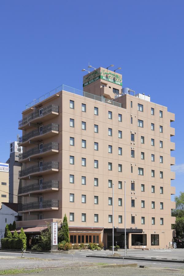Park Hotel Kani Bagian luar foto